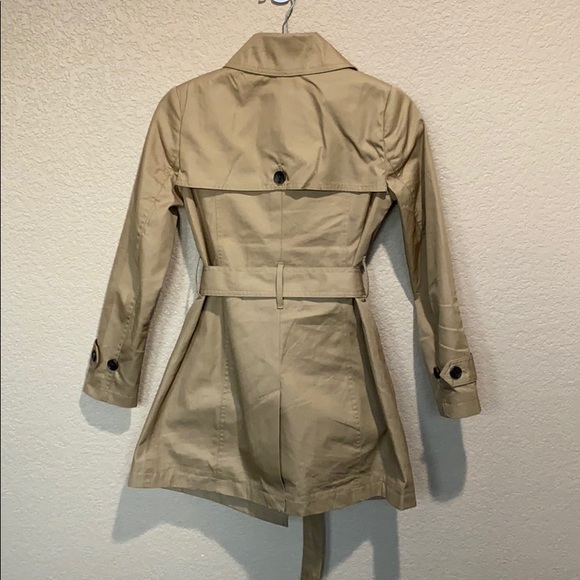 Banana Republic Factory Tan Double-Breasted Trench Coat - Picture 14 of 16